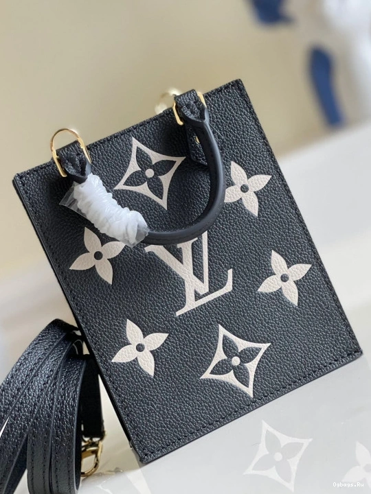 VUITTON PETIT LOUIS PLAT SAC 1224